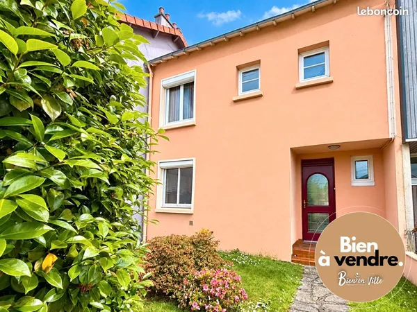 Proche Tram - Maison 3 chambres avec jardin, combles aménageables et garage de 43m2