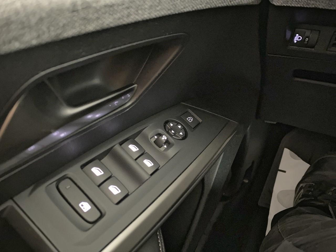 Peugeot 3008 electrique 210 ch 73 kwh allure — photo 20