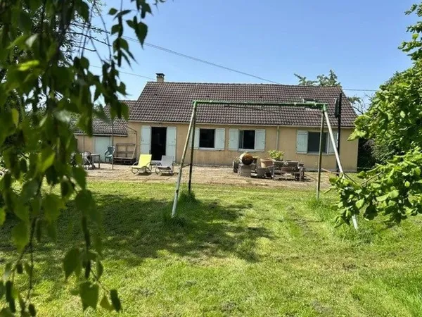 A 10 Minutes de la gare de Bréval, pour St Lazare, Maison Familiale , 5 Chambres