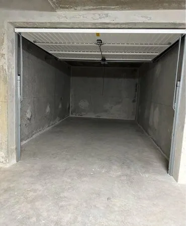 Garage à louer