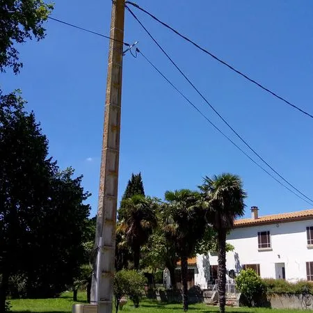Ancienne ferme en zone rurale avec terrain de 13 479 m², dépendances et revenus locatifs