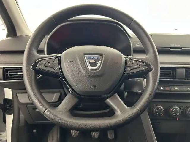 Dacia Sandero sce 65 — photo 24