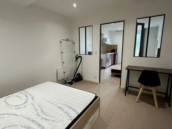 Magnifique T2 avec jardin en centre ville de Limoges, avec wifi, TV UHD 4K connectée, machine à lave