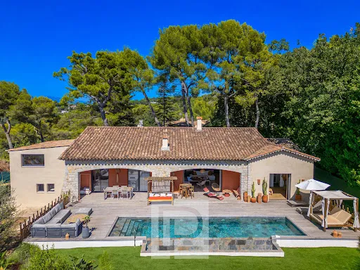 Villa 6 pièces 190 m²