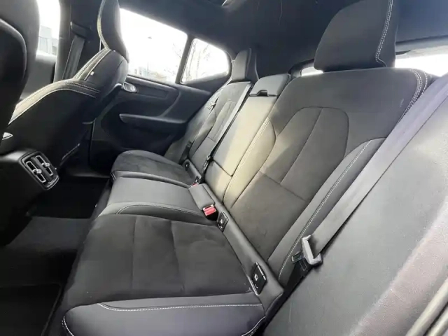 Volvo Xc40 b3 163 ch dct7 — photo 12