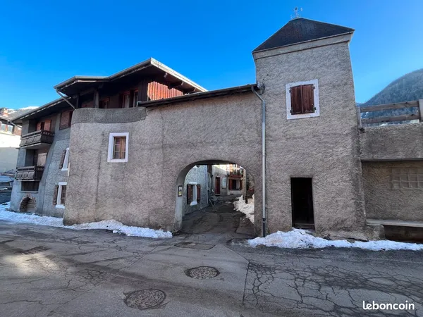Gros potentiel - Maison authentique VAL CENIS 200m² 8 pièces
