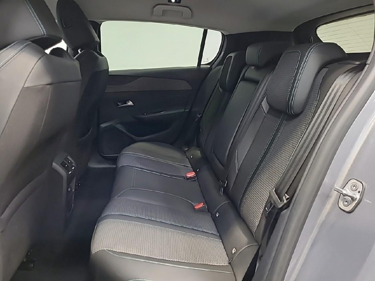 Peugeot 308 bluehdi 130 eat8 allure — photo 13