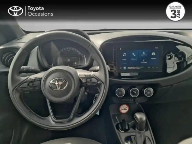 Toyota Aygo x 1.0 vvt-i 72ch dynamic s-cvt my24 — photo 9