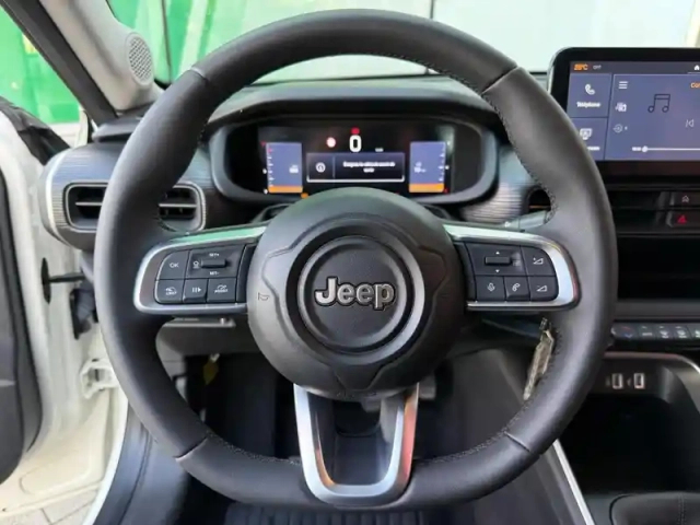 Jeep Avenger 1.2 turbo t3 100ch altitude — photo 10
