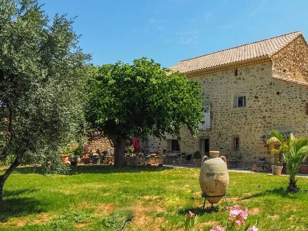 Maison 5 pièces 230 m²