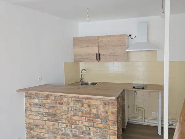 APPARTEMENT DUPLEX F2 30m² NEMOURS, PROCHE GARE, 1h DE PARIS / TRAIN