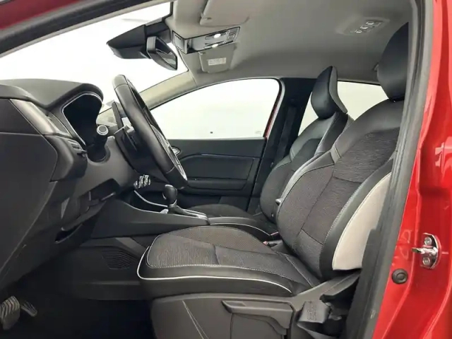 Renault Captur blue dci 115 edc — photo 50