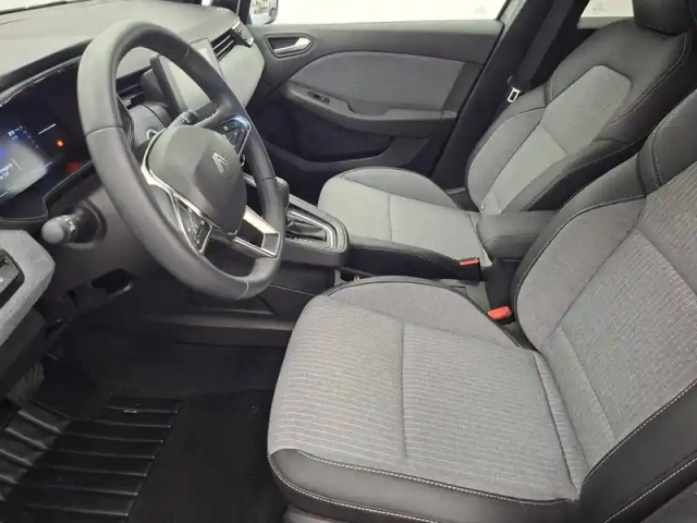 Renault Clio e-tech full hybrid 145 ch gsr2 — photo 31