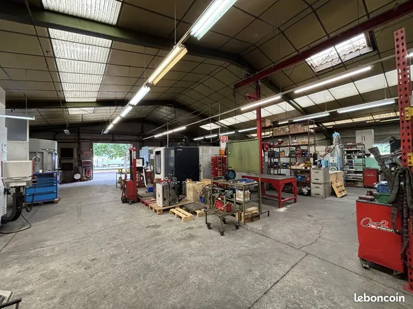 Bureaux 754 m² Aurillac