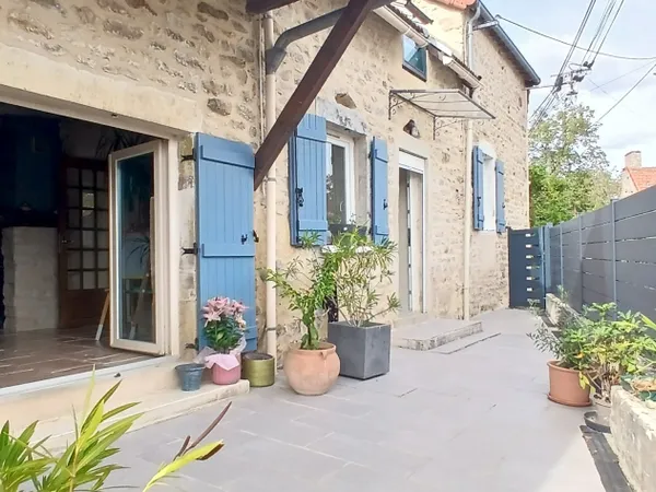 MAISON FAMILIALE AU CALME!