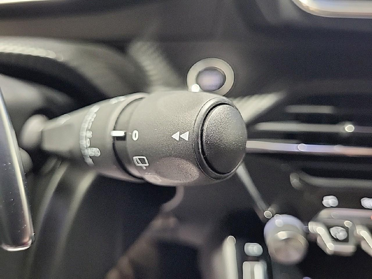 Peugeot 2008 bluehdi 130 s&s eat8 allure business — photo 21
