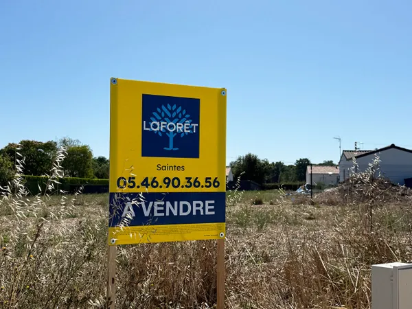 Terrain 611 m²