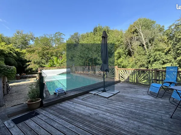 Propriété 8 pièces 265 m²