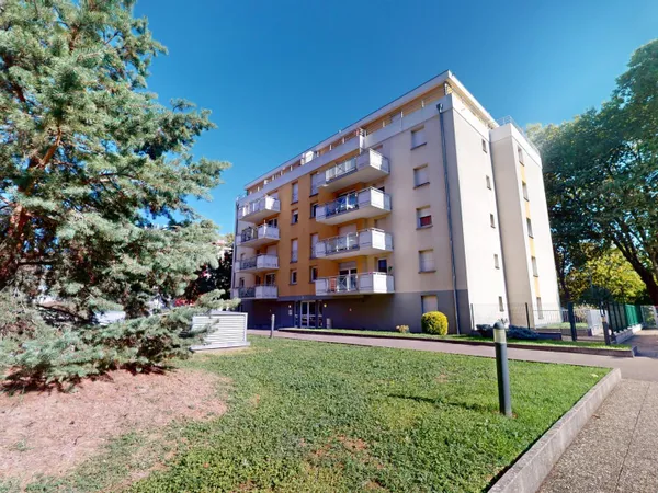 Mulhouse Nouveau Bassin - Appartement T2 de avec balcon, ascenseur et cave
