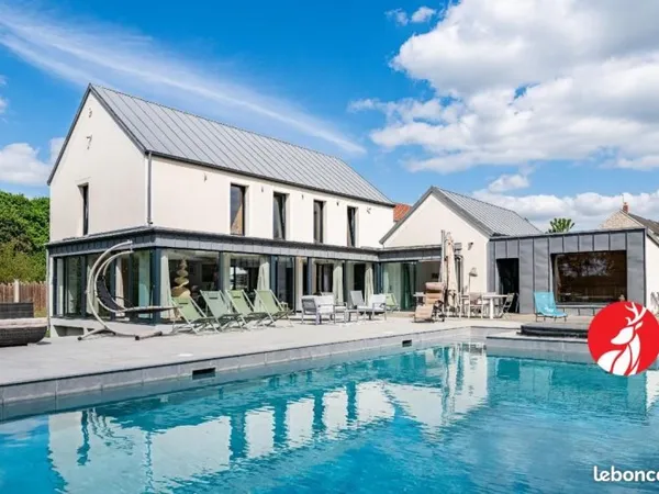 Maison 9 pièces 232 m²