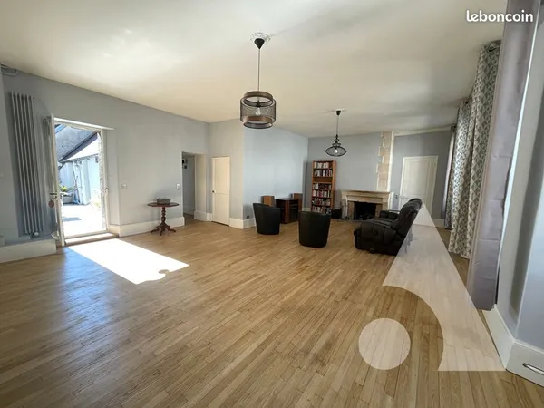 Maison 7 pièces 203 m²
