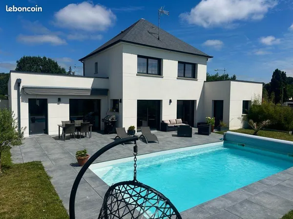 Maison contemporaine à 5min du centre-ville de Laval