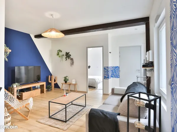 T2 meublé refait à neuf - style maisonnette
