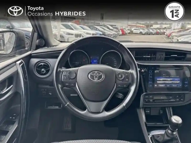 Toyota Auris 1.2 turbo 116ch collection — photo 9