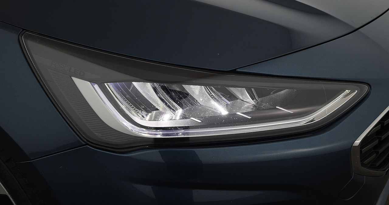 Ford Focus — photo 15