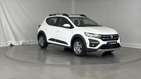 Dacia Sandero 1.0 TCe 90ch Stepway Confort — photo 3