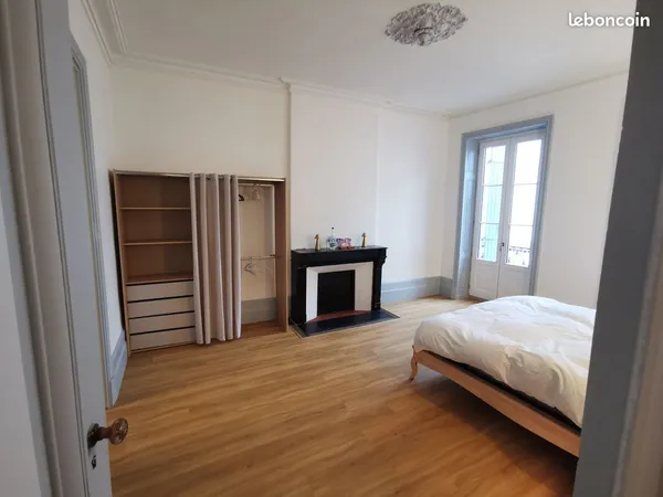 T2bis de 80m2 entièrement neuf, balcon, beaucoup de charme
