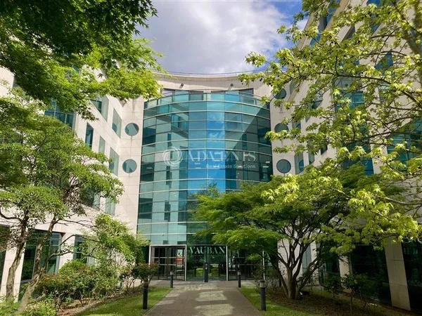 Bureaux 6 pièces 1532 m²