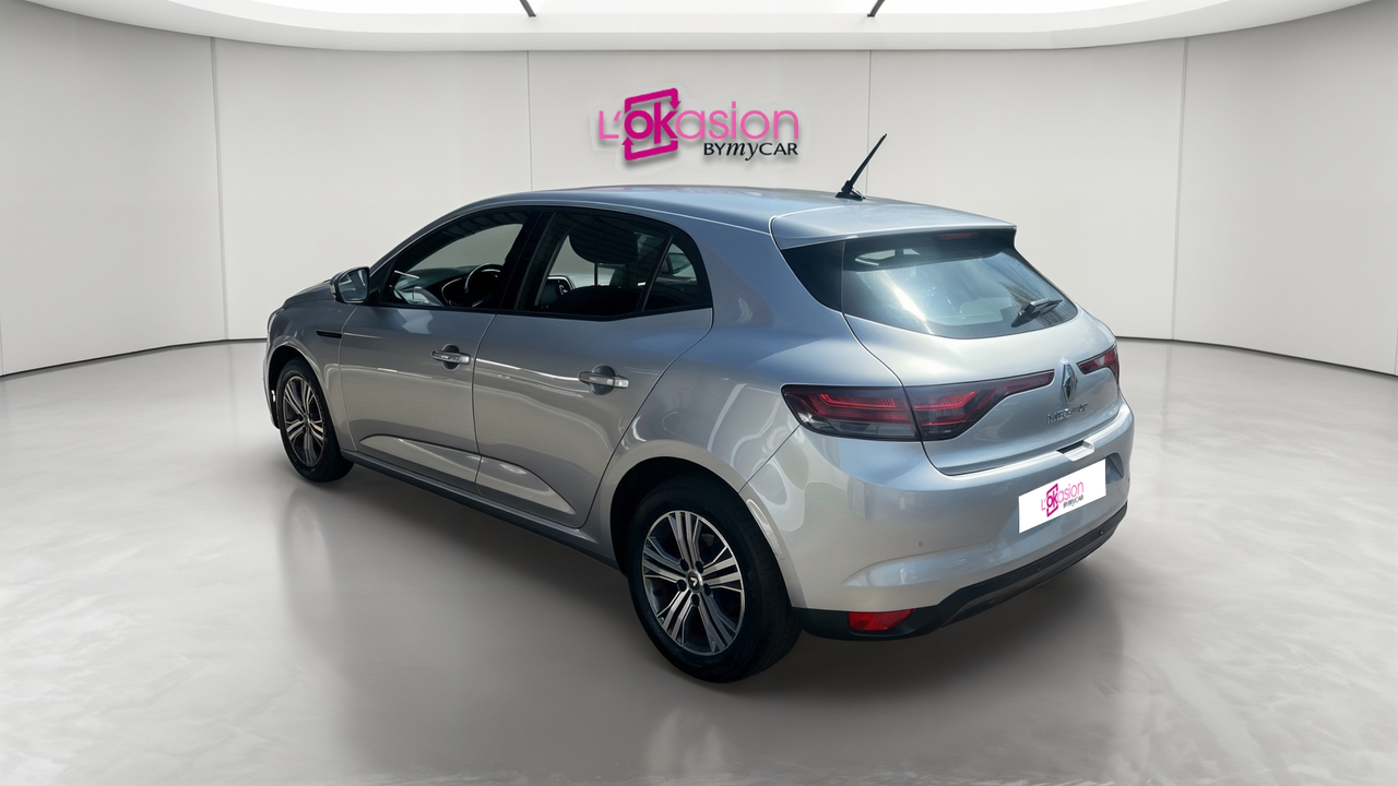 Renault Megane IV Berline TCe 140 — photo 3