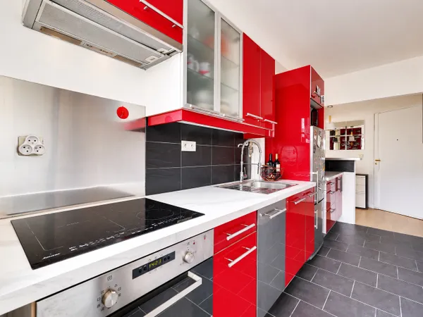 Boulogne-Billancourt - T2 meublé rénové 45 m² - 3 balcons - très calme