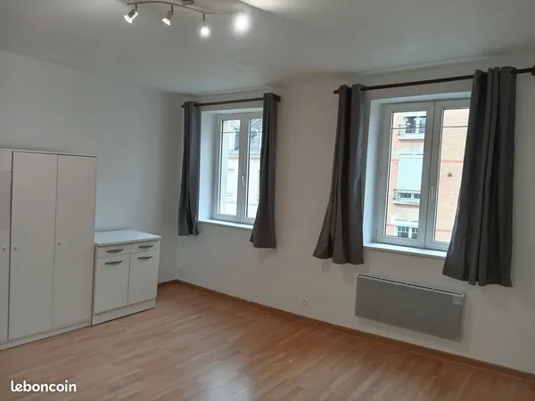 Studio avenue Jean Jaures