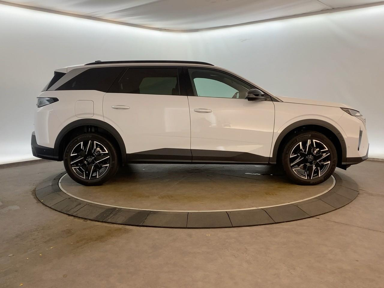 Peugeot 5008 hybrid 145 ch e-dcs6 allure — photo 4