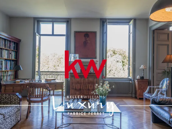 VENTE d'un appartement de 7 pièces (200 m²) à clermont ferran