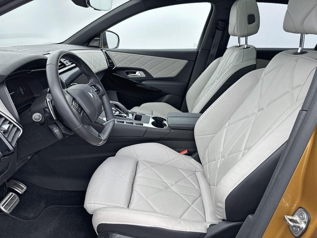 Ds Ds 7 crossback crossback hybride e-tense 300 eat8 4x4 rivoli — photo 9