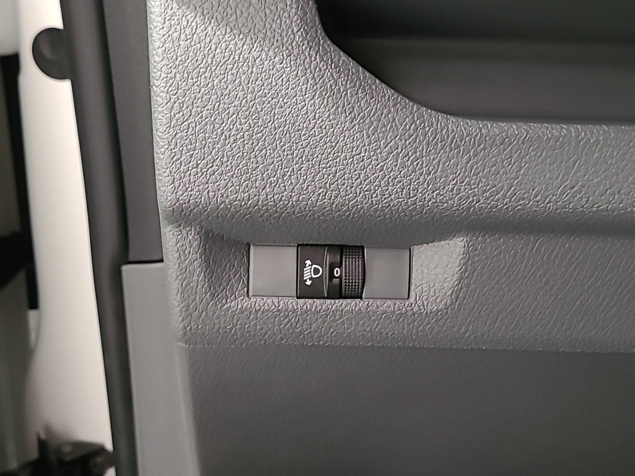 Citroën Jumpy cab approfondie xl bluehdi 120 bvm6 club 340 nm — photo 26