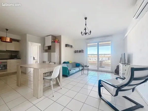 T3 60 m² + terrasse 9 m² — Dernier étage, vue dégagée, résidence sécurisée — La Capelette