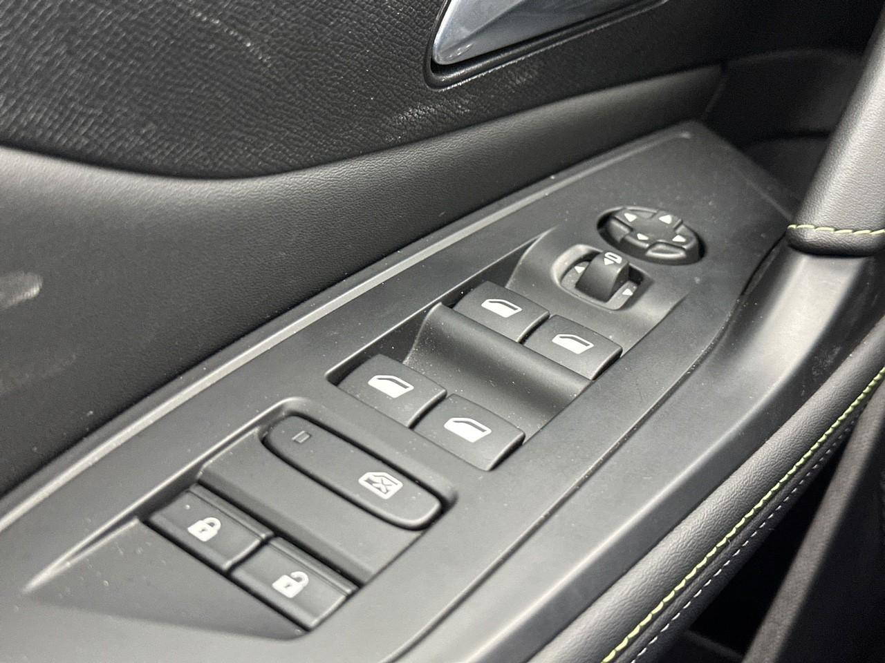 Peugeot 308 sw puretech 130ch s&s eat8 gt — photo 16