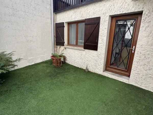 Maison 6 pièces 235 m²