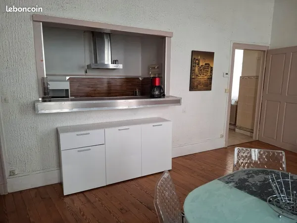 Studio de 40m2 à montelimar. En centre ville, au 90 rue pierre Julien