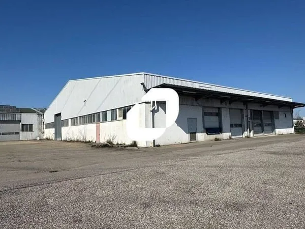 Local d'activité 3435 m²