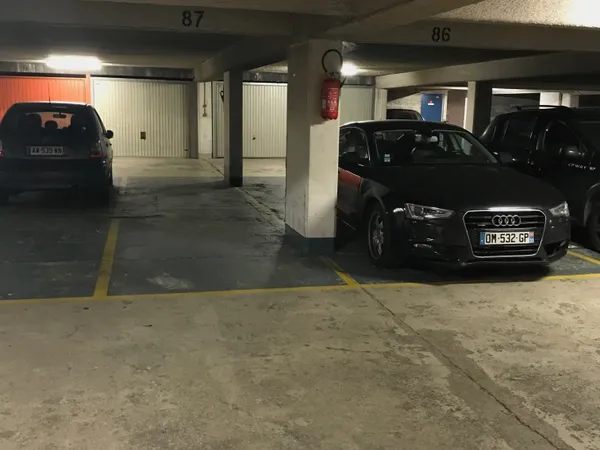 Loue emplacement Parking sécurisé avec badge Paris 14ème rue d'Alésia