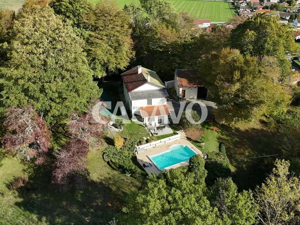 Vends corps de ferme - 155 m² - 6 pièces, 4 chambres - Champier 38260