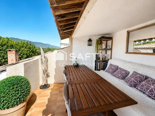 Puyvert - Maison de village de charme avec vue sur le Luberon