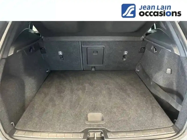 Volvo Xc40 t5 recharge 180+82 ch dct7 — photo 10