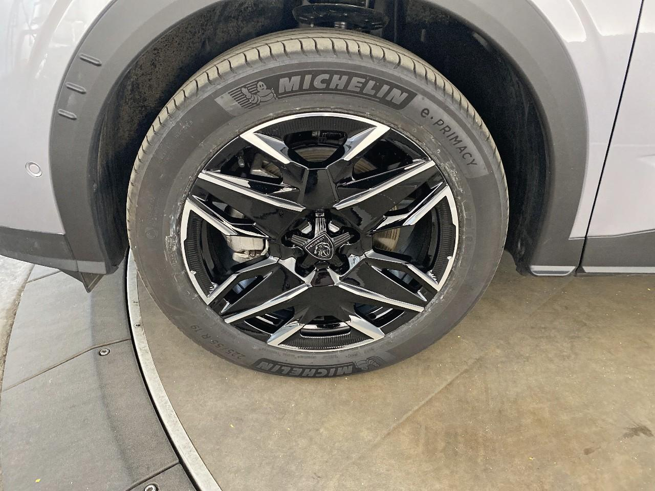 Peugeot 5008 hybrid 145 ch e-dcs6 gt — photo 11