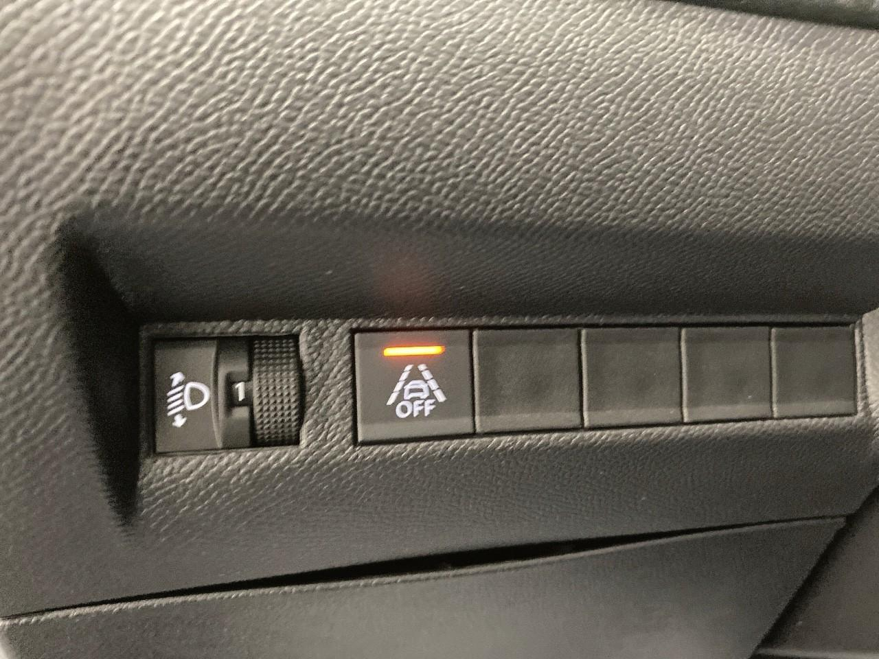 Peugeot 2008 puretech 130 s&s bvm6 allure — photo 18